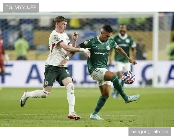 帕尔默的战术角色如何塑造其比赛影响力？